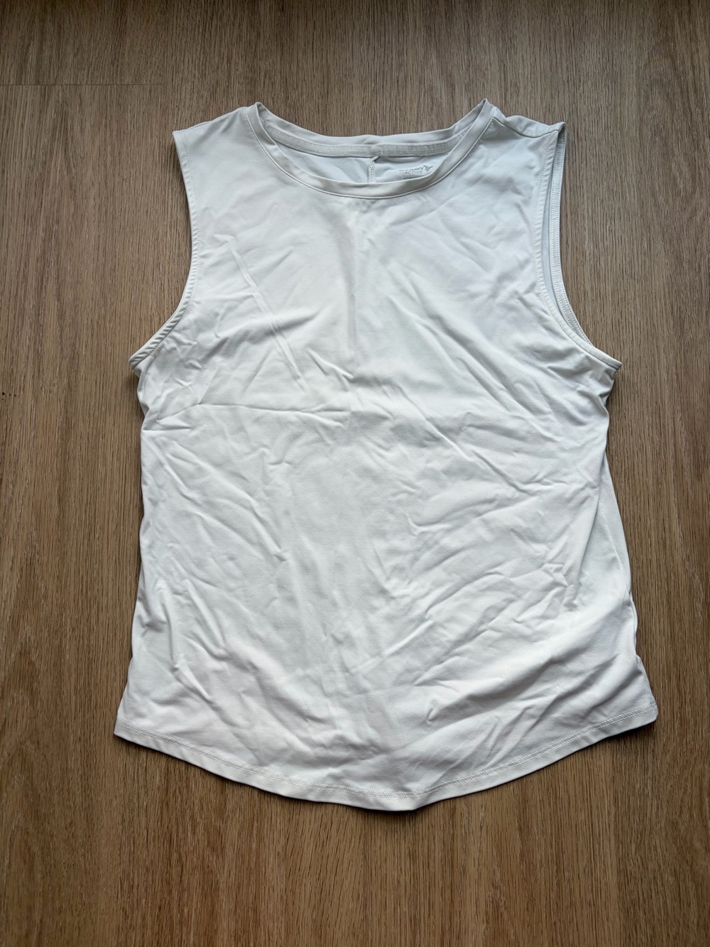 Old Navy White Sleeveless Crewneck Tank